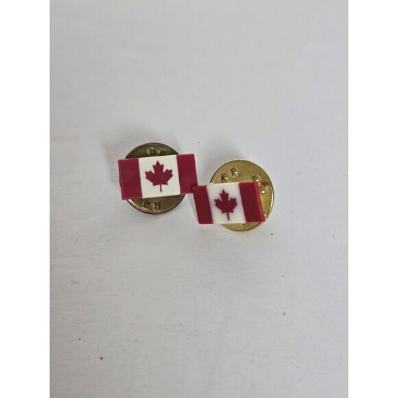Set of 2 Canada Flag Pins Brooch Canadian Travel - Picture 2 of 5